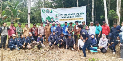 Hijaukan Negeri, Hijaukan Bumi di Hari Menanam Pohon Indonesia