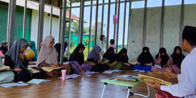 Pondok Pesantren Nuu Waar AFKN Perkuat Tradisi Belajar Kitab Kuning
