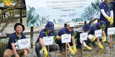 Telkom Regional 1 Tanam 5.000 Bibit Mangrove di Desa Tanjung Rejo