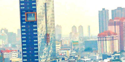 Johanes Gluba Gebze: Refleksi Kehidupan dari Langit Jakarta di Awal 2025