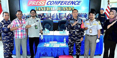 Satgaspam TNI AL Gagalkan Penyelundupan 54 Kg Kalajengking Kering di Bandara 