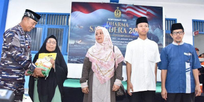 Koarmada RI Gelar Baksos, Bakkes, dan Makan Bergizi di Pesantren Al Fatah