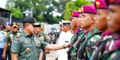 Panglima TNI Resmikan Gedung Trisula Denjaka dan Serahkan Ransus Mobile Dual Ramp System
