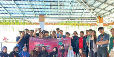 Satuplatform & Universal Eco Turun ke Sekolah Alam Wujudkan Green Leaders Indonesia