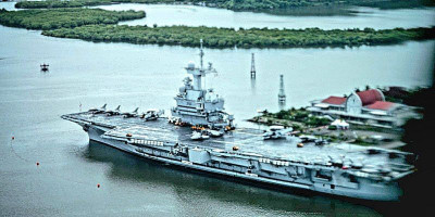 Panglima TNI Dampingi Menhan RI Tinjau Kapal Induk Prancis Charles De Gaulle