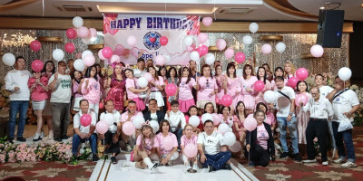 Komunitas Lope-Lope Rayakan Hari Valentine di Jakarta