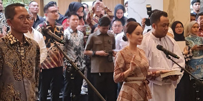 Amsakar Achmad dan Li Claudia Chandra Resmi Jabat Ex-Officio BP Batam 