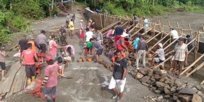 Satgas TMMD 123 Kodim 1510/Sula Lanjutkan Sasaran Pembangunan Talud Sepanjang 200 meter