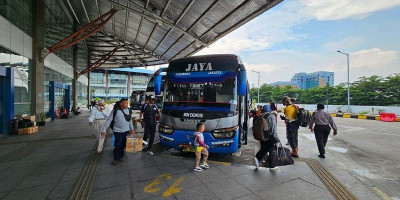 Calon Penumpang PO Jaya di Pulo Gebang Tertipu, Bus Tak Sesuai