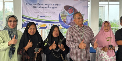 Nasabah PNM Sragen Dilengkapi Pelatihan Merawat Bibit Produktif di Rumah Pangan Baru