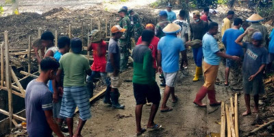 Masyarakat dan TNI Bahu-membahu Kejar Target Pembangunan di Sula