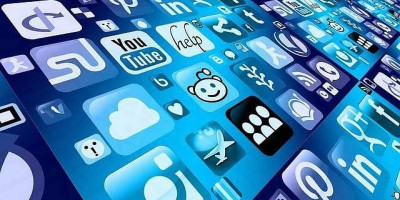 Pengaruh Penggunaan Media Sosial terhadap Pola Komunikasi Gen Z di Era Digital
