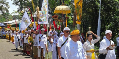 Upacara Melasti Bandung Raya di Gunung Tangkuban Perahu, Dihadiri oleh Ketua PH PHDI Provinsi Jawa Barat