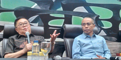 Darmadi: Ekonomi dan Politik Indonesia Koruptif, Parasit dan  Ekstraktif