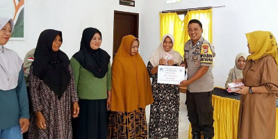 Penyaluran BLT Dana Desa Tahap I di Desa Maminasae Berjalan Lancar