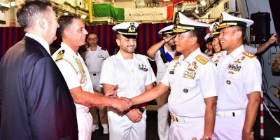 TNI AL dan AL Italia Pererat Diplomasi Maritim Lewat Deck Reception di Tanjung Priok