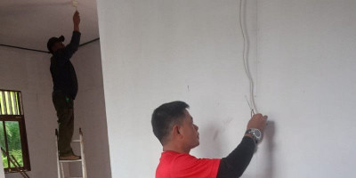 TMMD 124 Kodim 1710/Mimika Sudah Tahap Pemasangan Instalasi Listrik