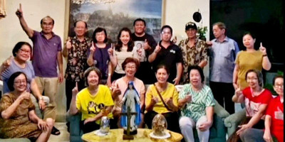 Lingkungan St. Antonius Padua Paroki Bonaventura Gelar Doa Rosario 