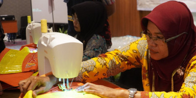 Inovasi Sarung Rubber Cone Tol Medan-Binjai, Upaya Penanganan Limbah dan Dukung UMKM Desa