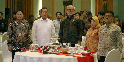 Sekjen MPR Puji Media dan Kinerja Gubernur Iqbal Dalam Membangun NTB