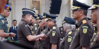 Jaksa Agung Lantik 34 Pejabat Strategis, Tegaskan Penyegaran Kinerja Adhyaksa