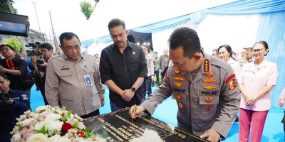 Kapolri Resmikan 28 SPPG Polri, Instruksikan Perkuat Quality Control 