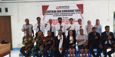 Dukung Kelancaran PSU Papua, Babinsa Hadiri Pelantikan dan Bimtek Pengawas di Supiori Barat