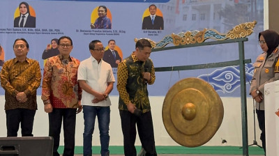 Pesan Prof. Rokhmin di KKM UMC: Saatnya Mahasiswa Bangun Ekonomi Desa, Bukan Cuma Mengecat Pos Ronda