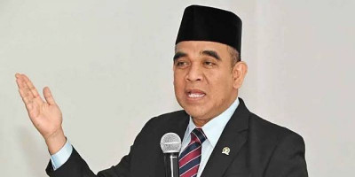 Hipokrisi Rangkap Jabatan: Wamen Miskin, Negara Diam?