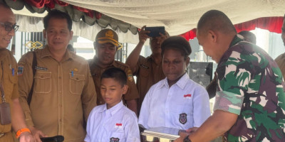Dandim Mimika Hadiri Launching Program Makan Bergizi Gratis di SD Nawaripi