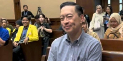 BREAKING NEWS: Menkumham Supratman Sambangi Kejagung di Malam Hari, Bawa Berkas Terkait Abolisi Tom Lembong?