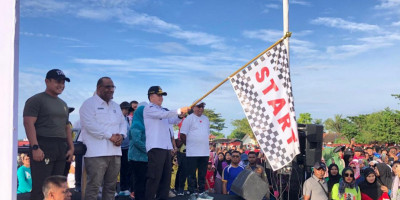 Semangat Kemerdekaan, Dandim 1708/BN Hadiri Jalan Sehat Sambut HUT Ke-80 RI di Biak