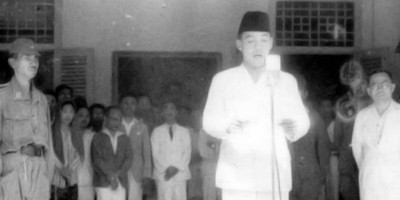 Negara Masih Bungkam, Frans dan Alex Mendur Belum Juga Diangkat sebagai Pahlawan