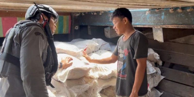 Di Balik Karung Bawang: Patroli Laut dan Sunyi yang Tak Bisa Dibohongi
