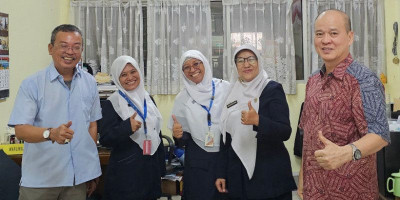Alumni SMA 68 Angkatan '87 Sambangi Almamater, Disambut Hangat Wakil Kepala Sekolah