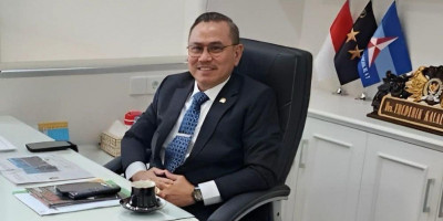 Frederik Kalalembang Sebut Komjen Pol Dedi Prasetyo dan Irjen Pol Karyoto  Patut Dibanggakan