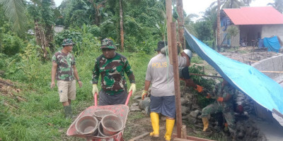 Buru Selatan Selalu Hujan Deras, Semangat Satgas TMMD 125 Kodim 1506/Namlea Tak Pernah Padam