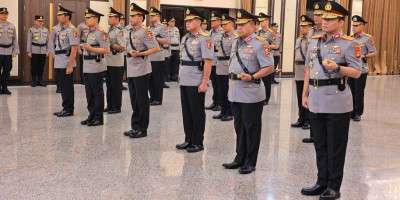 Kapolri Lantik Komjen Wahyu Widada Jadi Irwasum, Rotasi Besar Sentuh 61 Perwira Tinggi Polri