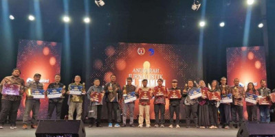 MHT Awards ke-51: PWI Jaya Kukuhkan Pers sebagai Penjaga Demokrasi, Empat Tokoh Dianugerahi PWI Jaya Awards 2025
