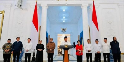 Presiden Prabowo dan Parpol Sepakat Hapus Tunjangan DPR, Moratorium Kunker Luar Negeri
