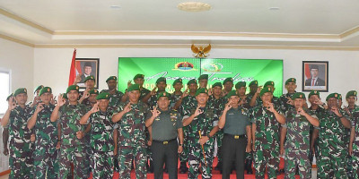 Dandim 1710/Mimika Pimpin Acara Tradisi Korps Pindah Satuan dan Purna Tugas