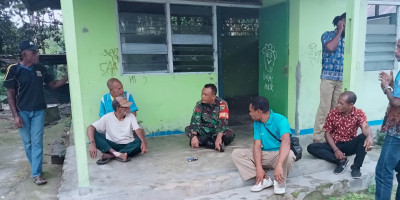 Cegah Hoax, Babinsa Biak Barat Ajak Warga Bijak Menyikapi Informasi