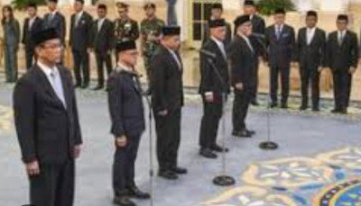 Presiden Prabowo Lantik Menko Polkam Djamari Chaniago dan Menpora Erick Thohir
