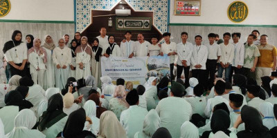 Haji Robert Pastikan Yatim Piatu Punya Masa Depan Cerah di Panggung Dunia