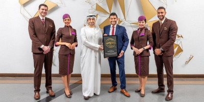 Etihad Airways Kembali Raih Predikat Maskapai Global Bintang Lima APEX 2026