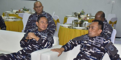 Pangkoarmada III Terima Courtesy Call Dankodaeral XI di KRI WSH-991
