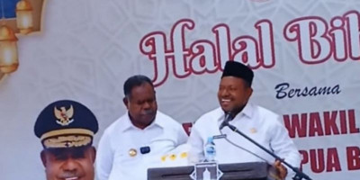 Mengenal Wagub Papua Barat yang Pidato Pakai Bahasa Arab