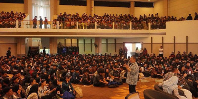 Anis Matta Ajak Anak Muda Ikut Berpikir Tentang Situasi Geopolitik Saat Ini
