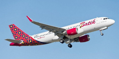 Azas Tigor Nainggolan Keluhkan Delay Batik Air, Soroti Lemahnya Pengawasan Pemerintah