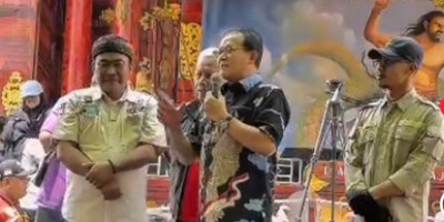 Hadiri Sedekah Bumi Petani Desa Pasuruan, Prof. Rokhmin Dahuri Bagikan Kiat Panca Usaha Tani